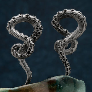 Gunmetal Copper Twisted Octopus Arm Hangers