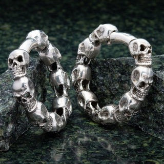 Ring of Skulls Hinged White Brass Hangers