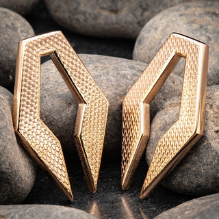 Rose Gold Stainless Steel Rhomboid with Chainlink Texture Hangers